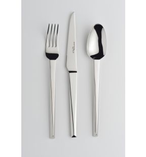 Couteau de table monobloc cranté 24,4 cm Rubis Eternum