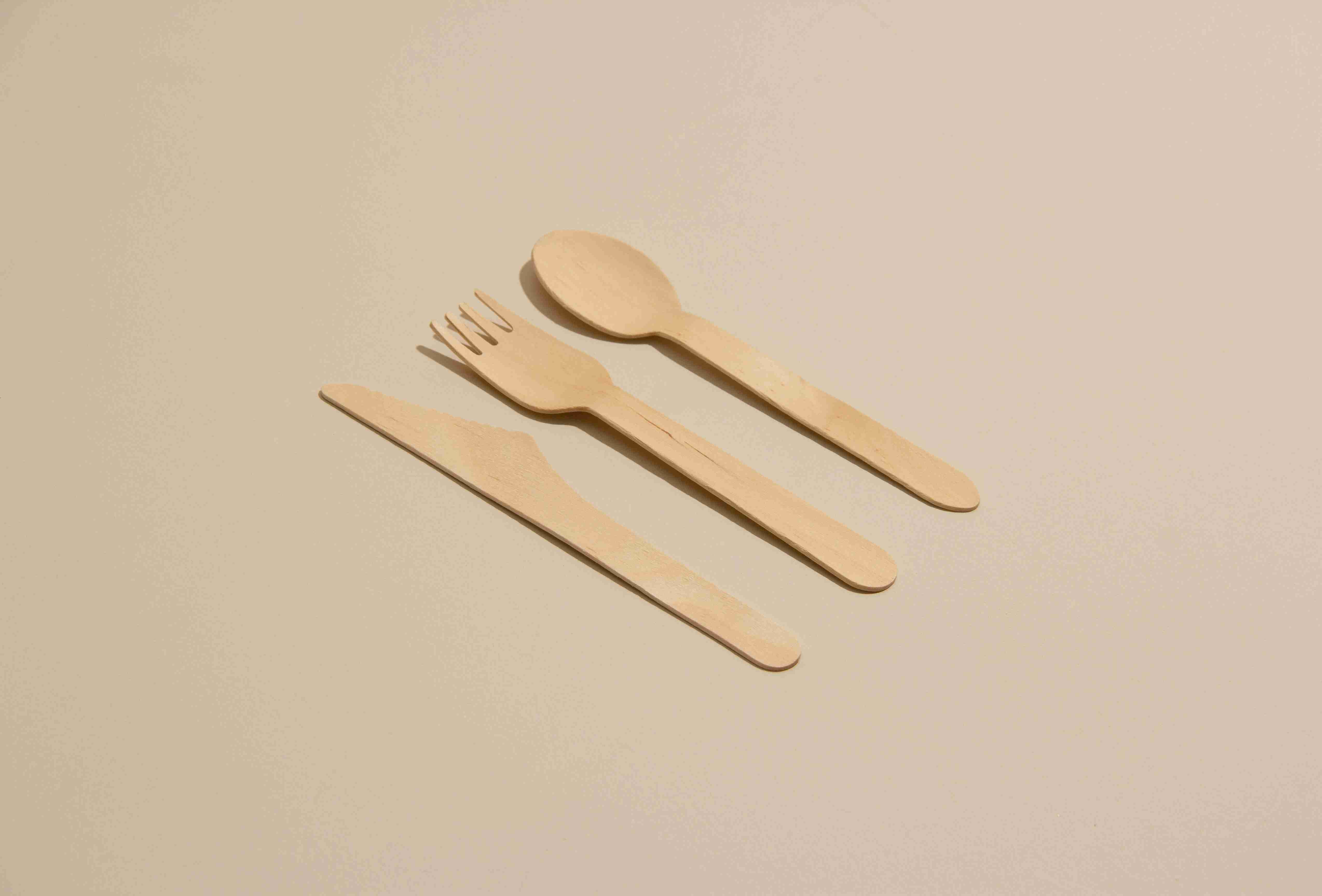 Couverts jetables en bois
